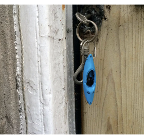 Hobkey White Water keychain