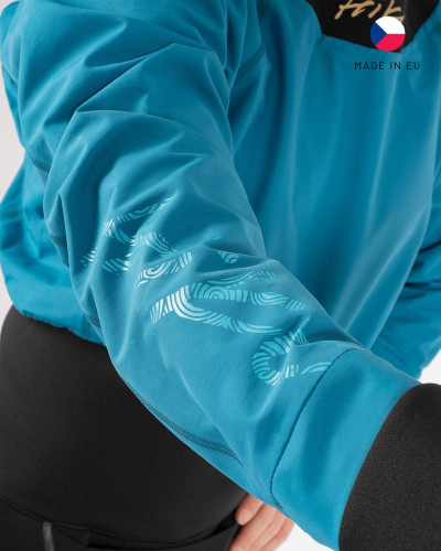 106
Latex neck cuff with neoprene cover ensures a tight seal and high wearing comfort while paddling.