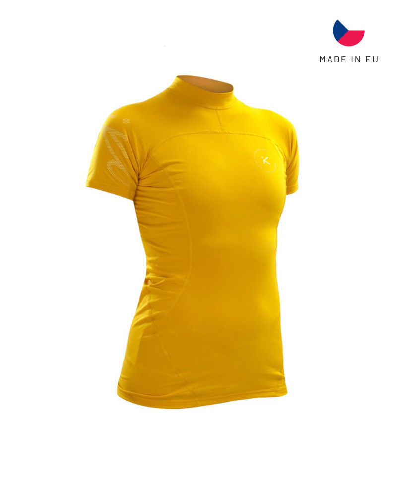 Gelbes Kurzarm-Funktionsshirt mit figurbetontem Schnitt und elastischem Material für sportliche Performance.